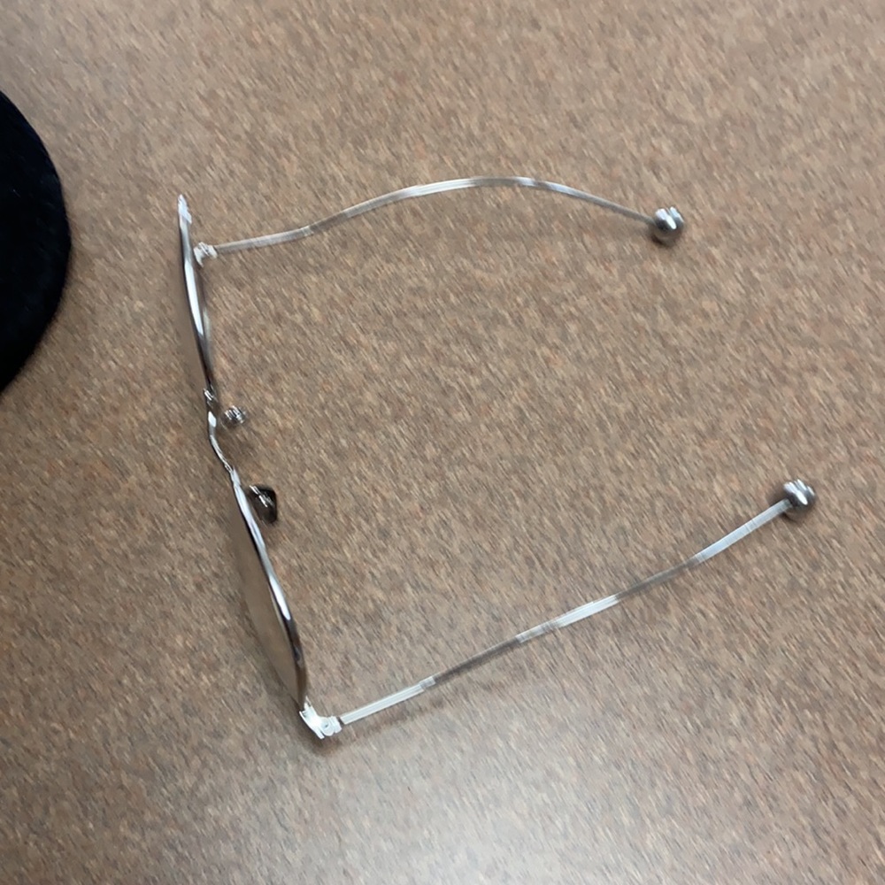 Uniquely Designed Eye Glass Frames - image 4